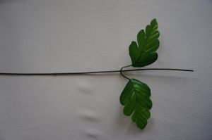 Стебель  лист хризантемы h - 42 см. уп. 20 шт. ― Крокус