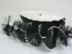 Мишура черная с белыми краями ― Крокус